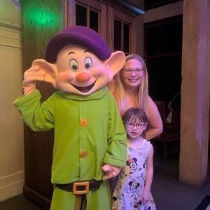 Meet your Posher, Lori